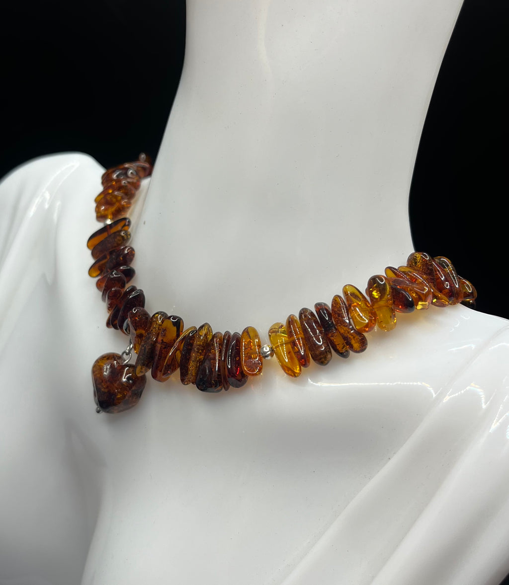 Handmade Genuine Baltic Amber Choker Necklace with Heart Pendant – Cognac Amber Beads (39 cm / 15.3")