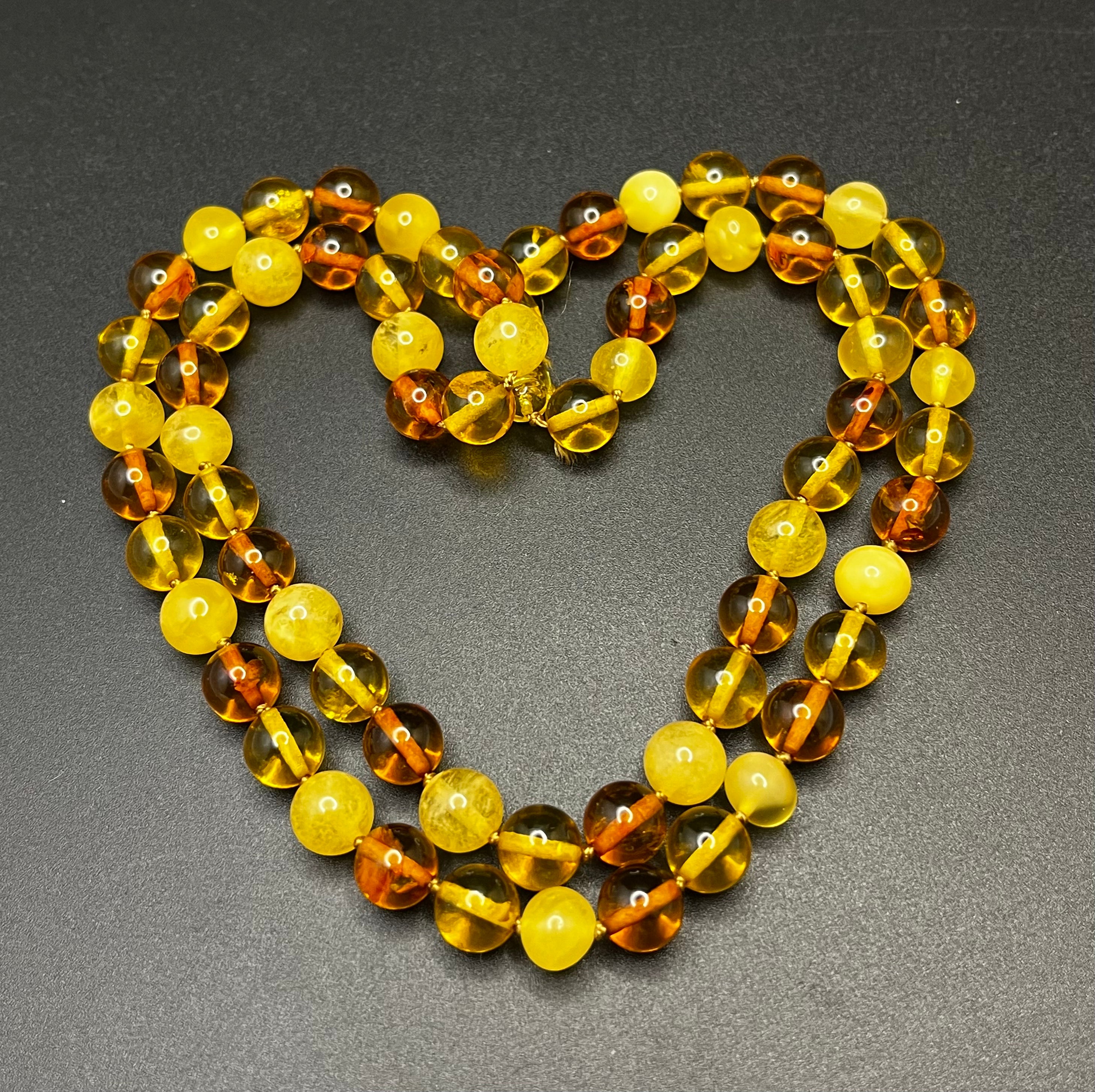 Natural Baltic Amber Necklace – 60 cm | 8 mm Beads